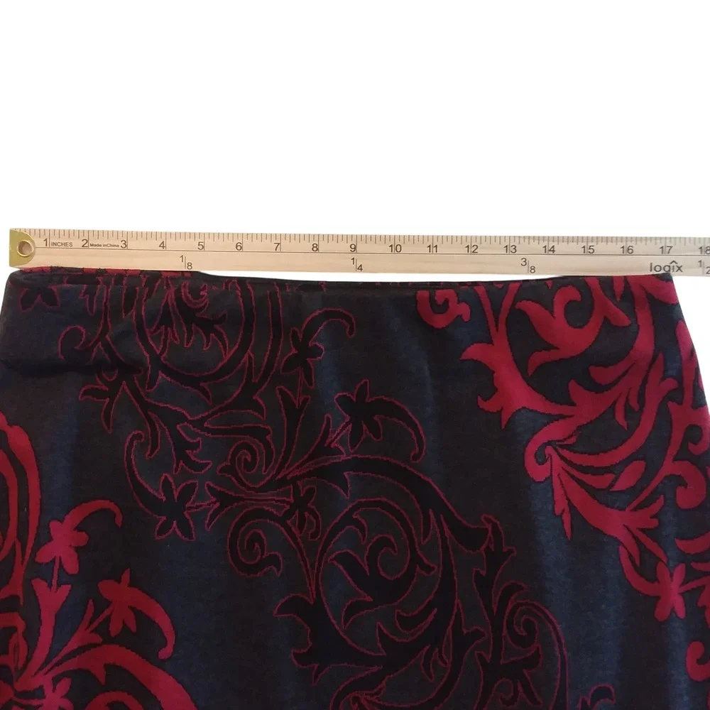 ECI New York Women's Long Skirt Size L Black Red Floral Print Career‎ Party